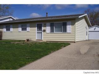 2217 Black Ave, Springfield IL  62702-3132 exterior