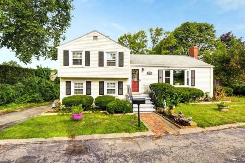 97 Guilford Rd, Milton, MA 02186-4310