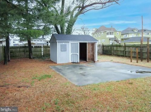 243 Thomson Ave, West Deptford NJ  08066-1640 exterior