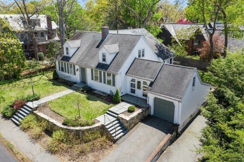 12 Puritan Rd, Newton, MA 02461-1022