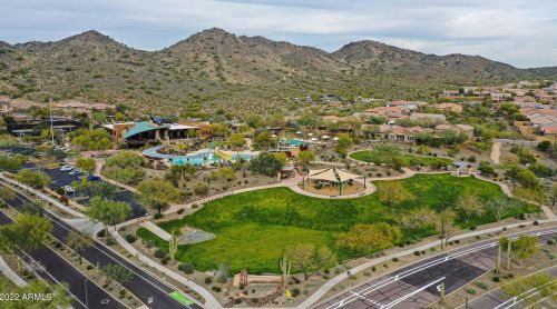 1665 Blaylock Dr, Phoenix AZ 85085-6324 exterior