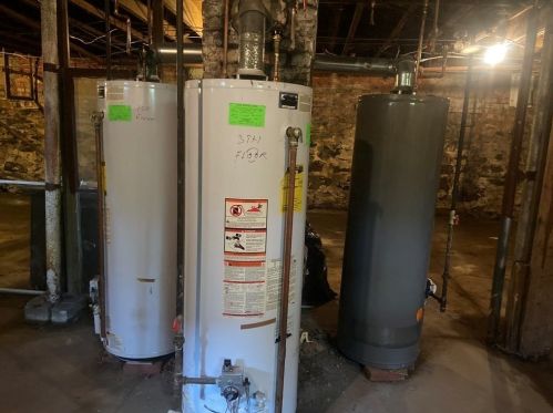 2 Montague St, Worcester MA 01603-3125 exterior