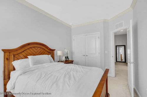 44 Kyle Dr, Tinton Falls NJ 07712-7535 exterior