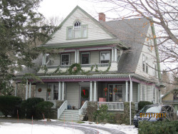 472 Crafts St, Newton, MA 02465-1703