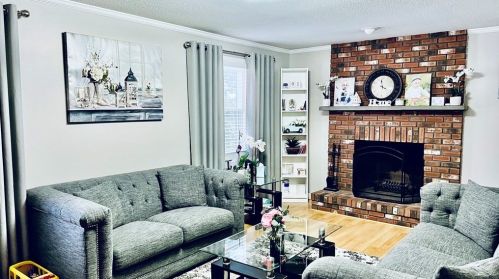 11 Grove Ave, Montgomery MA  01085-1308 exterior