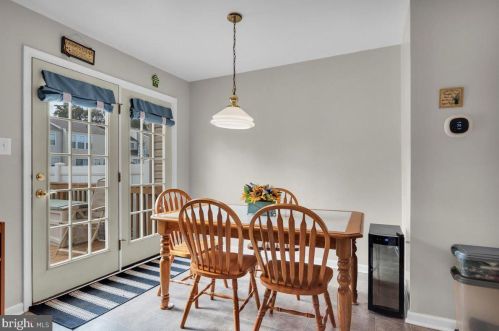 101 Cambridge Ct, West Deptford NJ 08096-6875 exterior