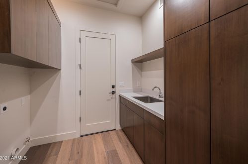 6417 30th Way, Phoenix AZ  85016-8927 exterior