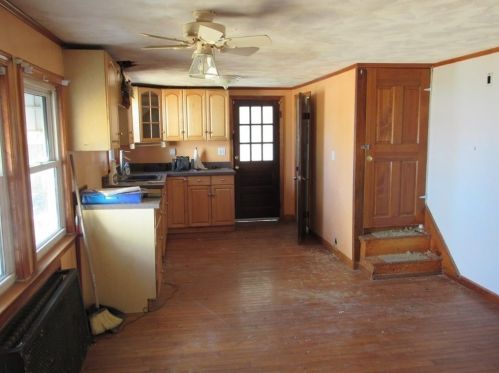 64 Braintree Ave, Quincy MA 02169-3222 exterior