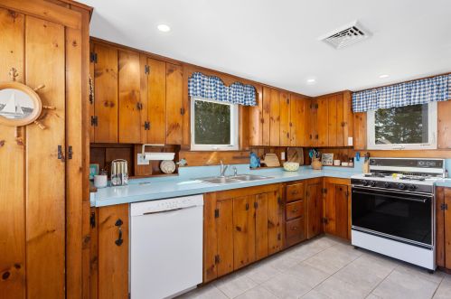 115 Seagull Rd, Chatham MA  02633-2562 exterior