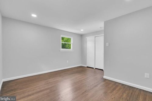 23 Wellington Pl, Burlington NJ  08016-3329 exterior