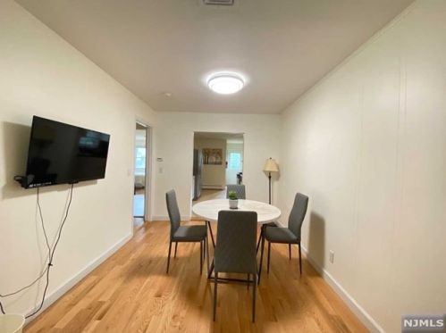 163 5th St, Cresskill NJ  07626-2048 exterior