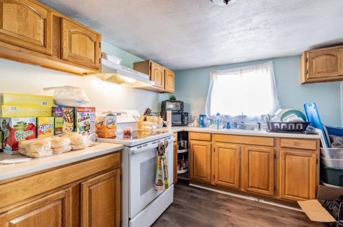 89 Mechanic St, Montgomery MA 01085-3073 exterior