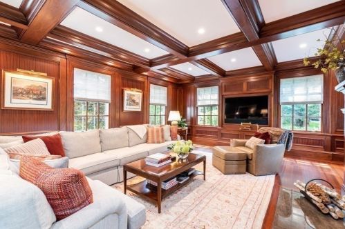 15 Mansion Dr, Topsfield MA 01983-1109 exterior