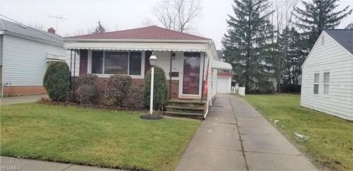 147 Paul St, Cleveland, OH 44146-4602