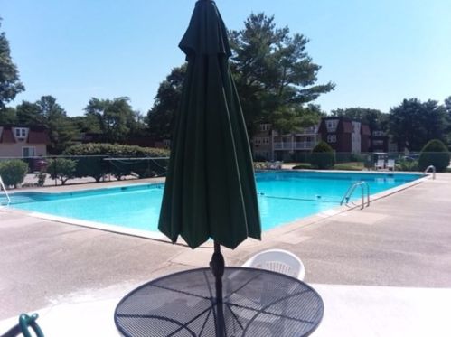 180 Main St, East Bridgewater MA 02324-1452 exterior