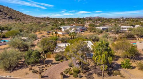 9416 47 St, Phoenix AZ 85028-5204 exterior