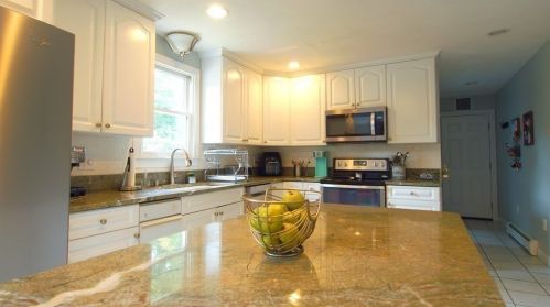 14 Hickory Ln, Ipswich MA  01938-1080 exterior