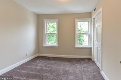 201 Maple Ave, West Deptford NJ  08093-1204 exterior