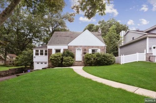 104 Lexington Ave, Cresskill NJ  07626-1218 exterior