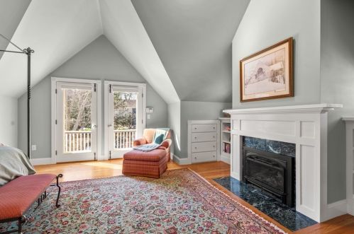 120 Pleasant St, Newton MA 02459-1810 exterior