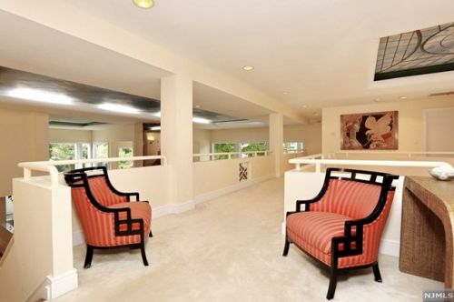 354 Madison Ave, Cresskill NJ 07626-1338 exterior