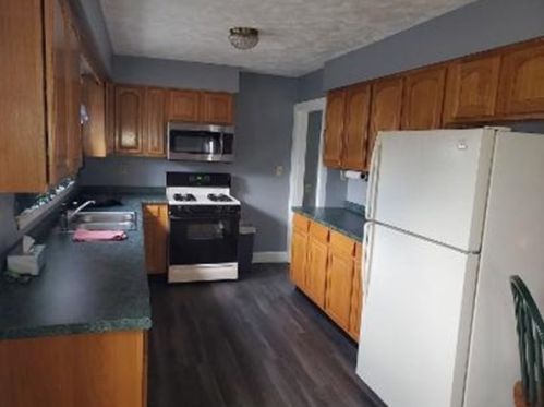 669 Coggeshall St, New Bedford MA 02746-1205 exterior