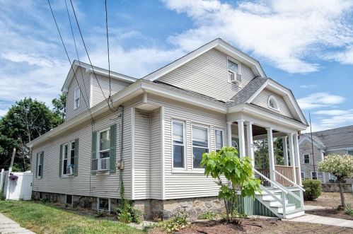 21 Oakland Ave, Methuen, MA 01844-3723