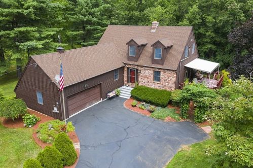 143 Parker Rd, Dracut, MA 01826-4245