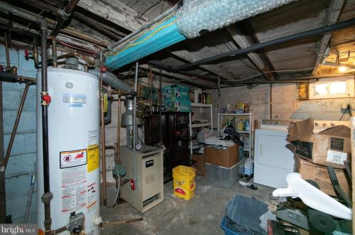 1909 Pt Pleasant Ave, West Deptford NJ 08096-4325 exterior