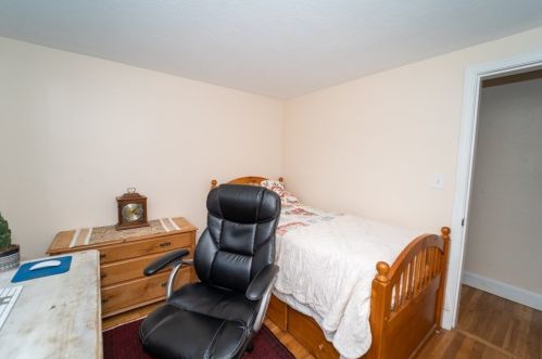 53 Standish Ave, Plymouth MA 02360-4165 exterior