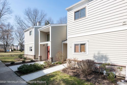 22 Ann Ct, Tinton Falls NJ  07724-3034 exterior