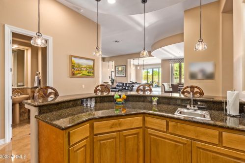 22843 54th St, Phoenix AZ  85054-7199 exterior