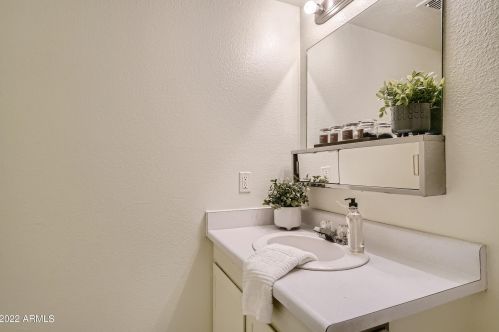 12821 31st St, Phoenix AZ 85008-1127 exterior