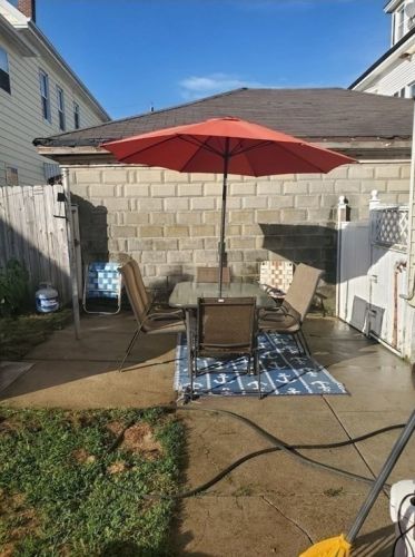 75 Dartmouth St, New Bedford MA 02740-3150 exterior