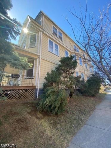 435 Washington Ave, Belleville NJ 07109-2618 exterior