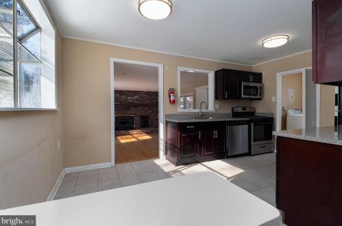 605 Washington Ave, West Deptford NJ 08096-3547 exterior