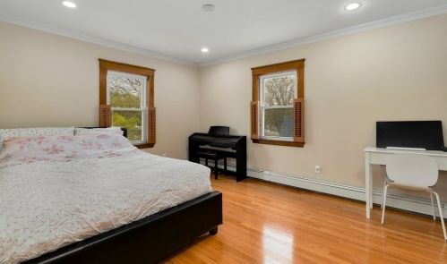 922 Furnace Brk Pkwy, Quincy MA 02169-2304 exterior