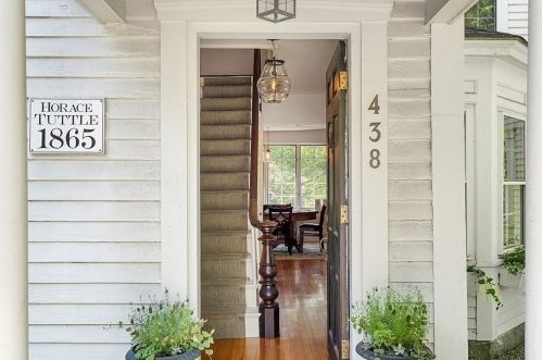 438 Main St, Acton MA  01720-3810 exterior