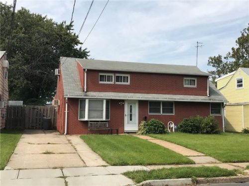 87 Leber Ave, Carteret, NJ 07008-1938