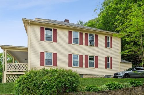 15 Margerie St, Plymouth MA 02360-3946 exterior