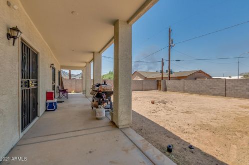 2810 Atlanta Ave, Phoenix AZ  85040-2710 exterior