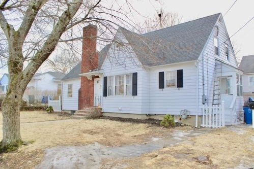 9 Ayer Rd, Lawrence, MA 01843-3409