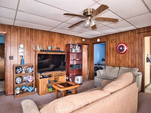 33 Morton St, Fall River MA 02720-2860 exterior