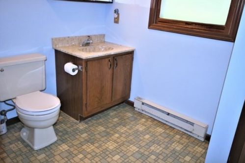 114 Henshaw St, Worcester MA 01603-1415 exterior