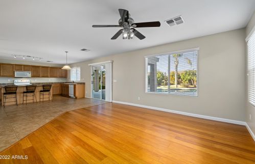 1928 Alta Vista Rd, Phoenix AZ 85041-5661 exterior