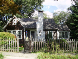 40 Fernwood Rd, Newton, MA 02465-1841