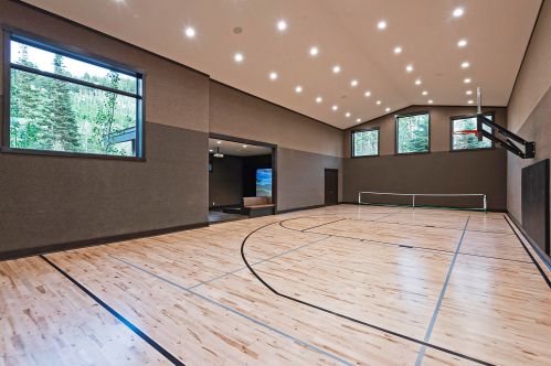 216 White Pne Cyn Rd, Park City UT 84060-6514 exterior