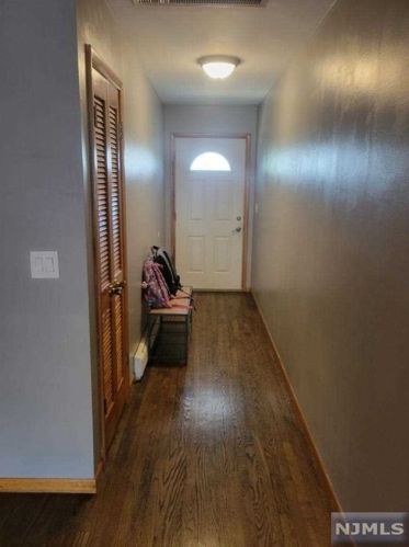 490 Kearny Ave, Kearny NJ  07032-2703 exterior