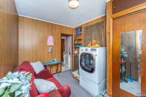 237 Stephens St, Belleville NJ 07109-3140 exterior