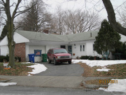 19 Maynard St, Newton, MA 02465-1315